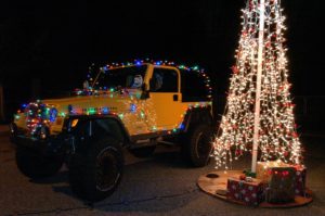 Jeep w świątecznym klimacie