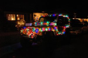 Jeep w świątecznym klimacie